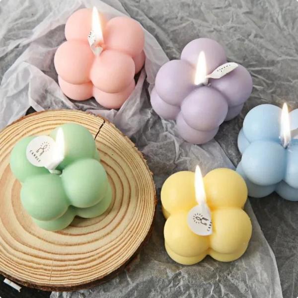 Molde de Silicone para Vela em Cubo - 12 Cavidades - Ideal para Mousse e Bolo Imagem de Molde de Silicone para Vela em Cubo - 12 Cavidades - Ideal para Mousse e Bolo