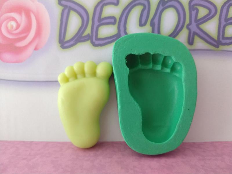 Imagem de Molde Forma Silicone Sabonete Pezinho De Bebe M - 1 Cav