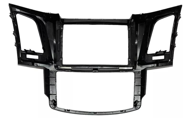 Moldura 9 chinês toyota hilux sw4 2009/2015 ar digital analogico- black piano uv protection - cod 5911 - FIAMON Imagem de Moldura 9 chinês toyota hilux sw4 2009/2015 ar digital analogico- black piano uv protection - cod 5911