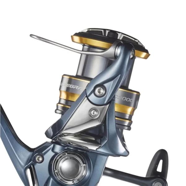 Imagem de Molinete Pesca Shimano Fishing New Ultegra C3000XG 06 Rolamentos Drag 9kg Recolhimentos 6.4:1