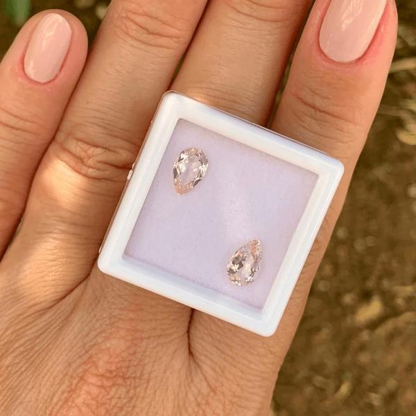 Morganita Peachy Gota Par 1,39ct - SP GEMAS Imagem de Morganita Peachy Gota Par 1,39ct