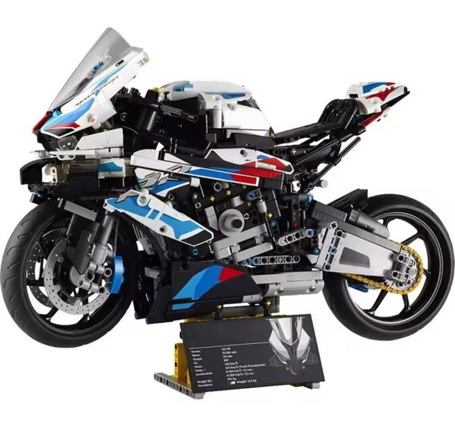 Imagem de Moto BMW M 1000 RR com 1920 peças para montar réplica em escala 1/5