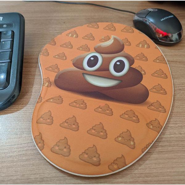 Imagem de Mouse pad Ergonômico Emoji Cocô Presente Criativo Geek