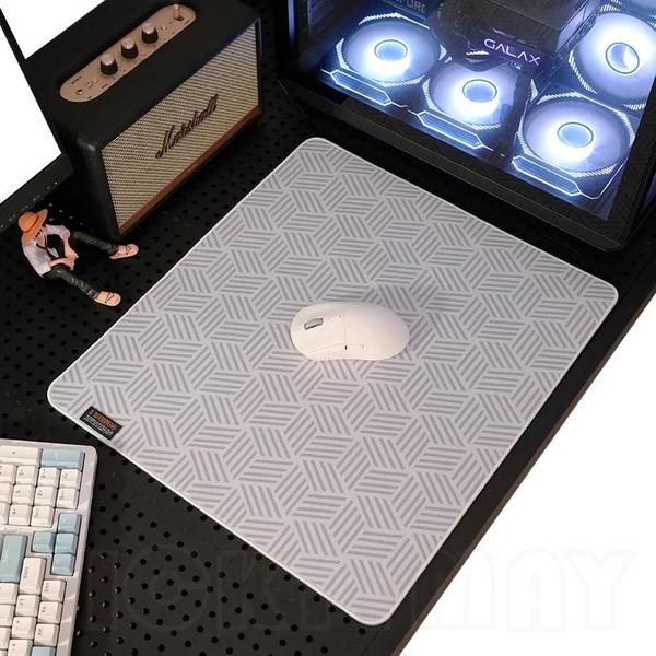 Imagem de Mouse Pad Gamer Profissional - Controle de Velocidade Premium e Alta Qualidade