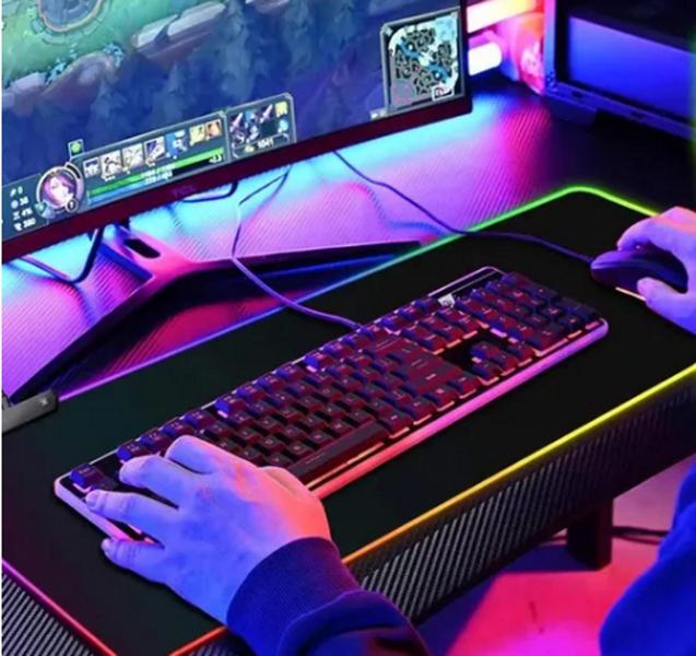 Mouse Pad Led RGB 7 Modos de Iluminação Preto Liso - Bmax Imagem de Mouse Pad Led RGB 7 Modos de Iluminação Preto Liso