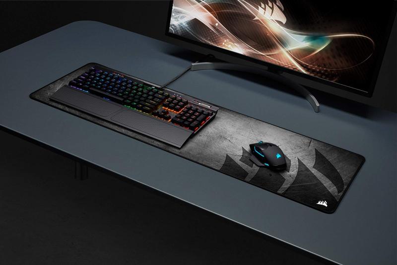 Imagem de Mouse pad para jogos Corsair MM300 PRO Premium de tamanho estendido