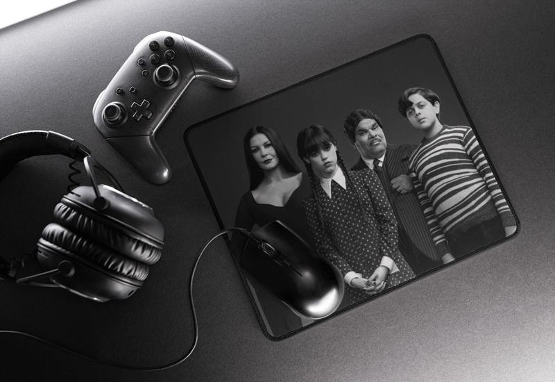 Imagem de Mousepad Família Addams Modelo 1