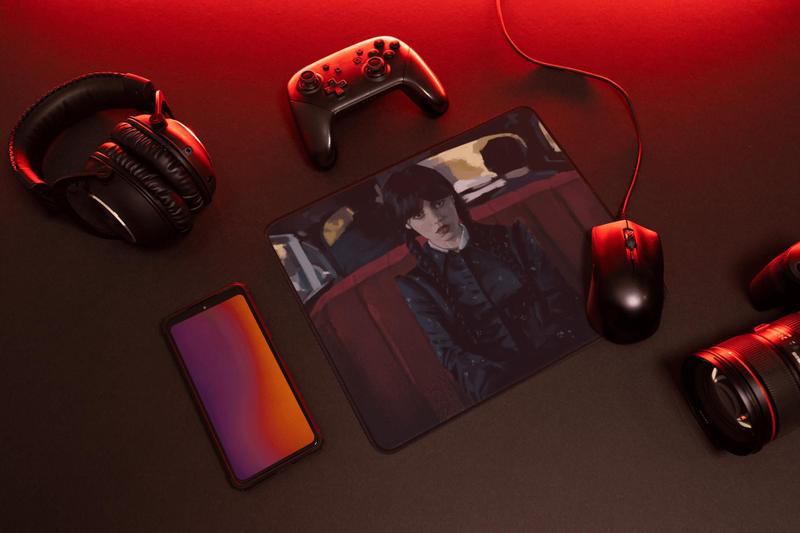 Imagem de Mousepad Wandinha Modelo 5