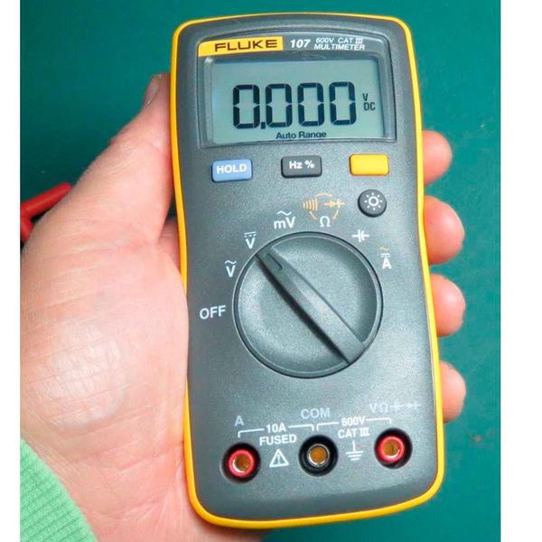 Imagem de Multímetro Digital Fluke 107 Cat Iii 600V