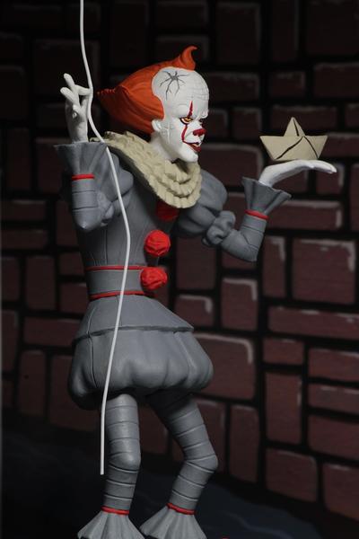 Imagem de NECA Toony Terrors - IT - 6" Scale Action Figure - Stylized Pennywise (2017)