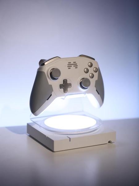 Imagem de Organizador de controladores de jogos Gamepad Stand Cololight com luz