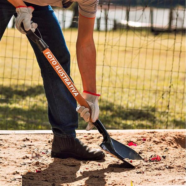 Imagem de Pá de Bico Construção em Aço Carbono com Cabo Reto N03 143cm