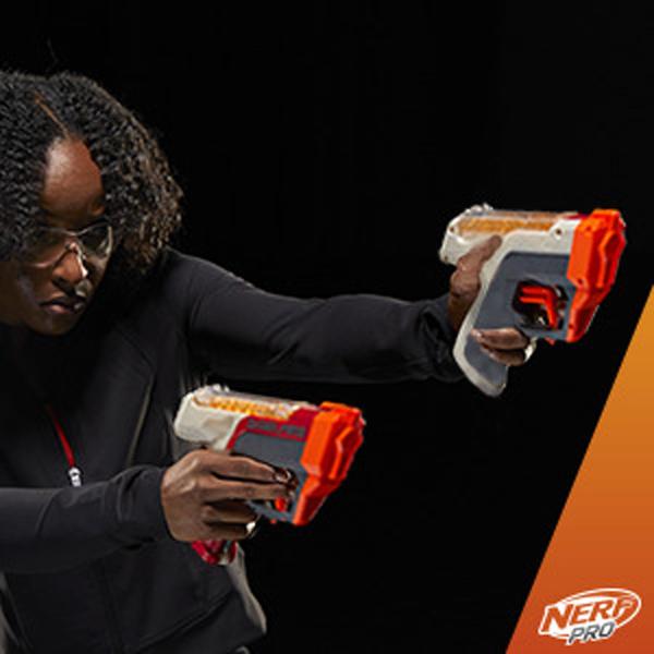 Imagem de Pacote Blaster Nerf Pro Gelfire Dual Wield com 5000 cartuchos Gelfire