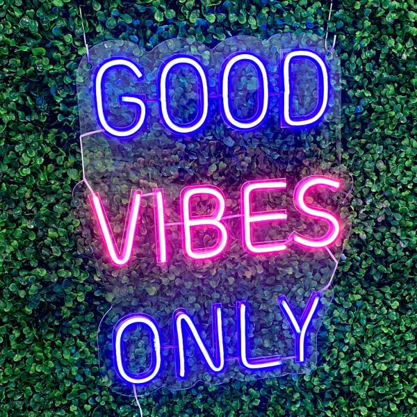 Imagem de Painel Neon Led Good Vibes Only letreiro iluminado