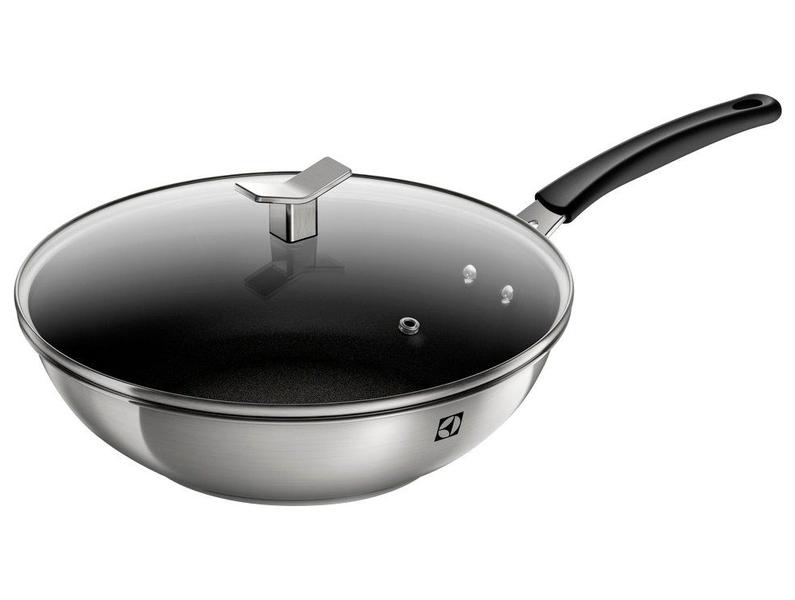 Panela Wok Electrolux Inox com Tampa Antiaderente Design Preta 28cm Panela Wok Electrolux Inox com Tampa Antiaderente Design Preta 28cm
