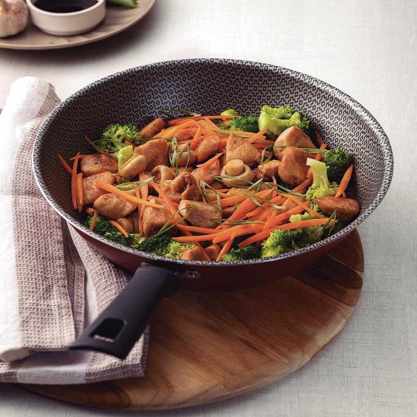 Panela Wok Tramontina Vermelha Frigideira Funda Antiaderente Imagem de Panela Wok Tramontina Vermelha Frigideira Funda Antiaderente