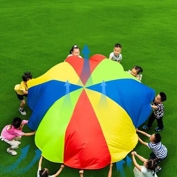 Imagem de Pára-quedas Infantil Arco-íris para Brincadeiras ao Ar Livre - 2m e 4m de Diâmetro