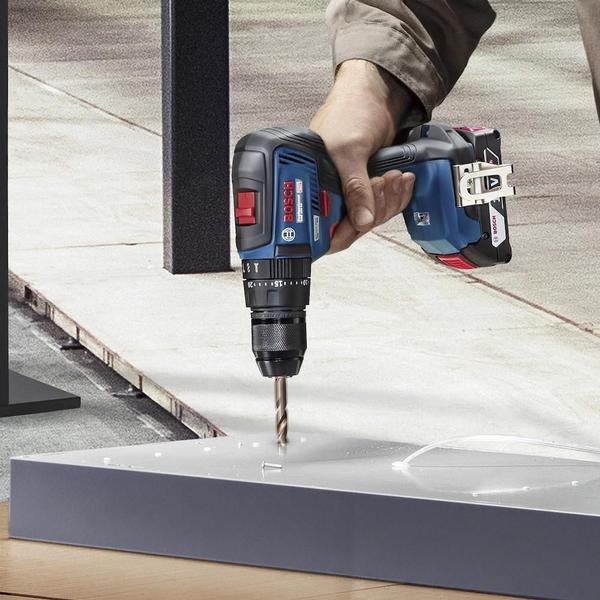 Imagem de Parafusadeira Furadeira Impacto Brushless Bosch GSB 18V-50-1B  1 bateria e maleta