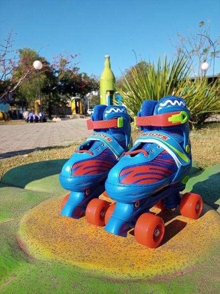 Imagem de Patins Roller Quad Infantil 4 Rodas 30-33  + Kit De Proteção