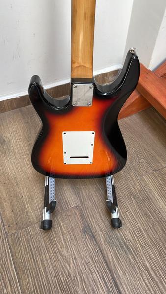 Imagem de Peavey guitarra strato sunburst cod 13312