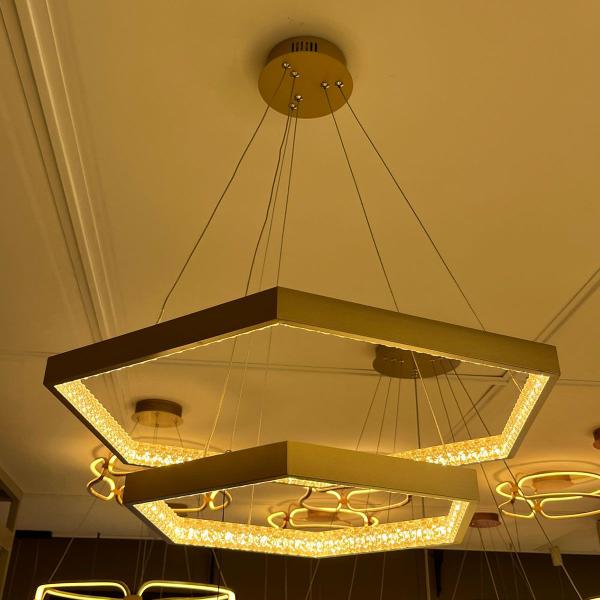 Pendente Hex Dourado 60/40cm 30W/20W 3000K Bivolt - Bella Iluminação - GD005 Imagem de Pendente Hex Dourado 60/40cm 30W/20W 3000K Bivolt - Bella Iluminação - GD005