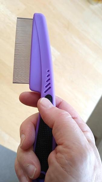 Imagem de Pente para pulgas e carrapatos Yumflan Flea Comb para cães e gatos roxo