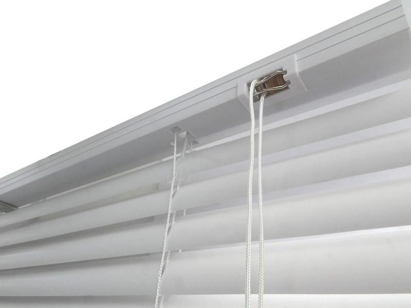 Imagem de Persiana Horizontal Pvc 25Mm Branca 80 L X 220 A Cortina