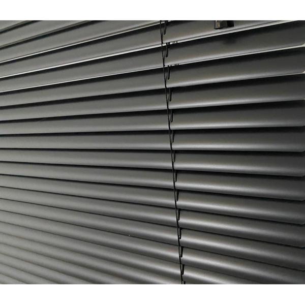 Imagem de Persiana Horizontal PVC Preta 120 (L) x 160 (A) Lâminas Resistentes Flexíveis C/ Kit de Instalação