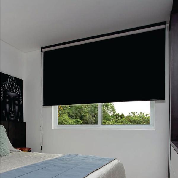 Imagem de Persiana Rolo Blackout Pinpoint Preta - 1,30m x 1,30m