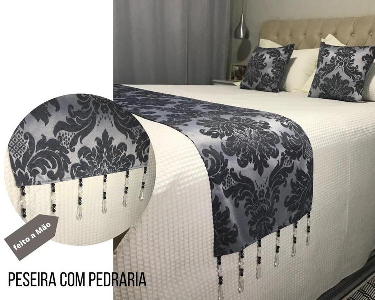 Peseira Casal/Queen Com Pedraria Jacquard 2 Capas Almofadas - INGRID BORDADOS Imagem de Peseira Casal/Queen Com Pedraria Jacquard 2 Capas Almofadas