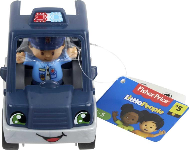 Imagem de Pessoas pequenas de Toy Fisher-Price ajudando outras pessoas no carro da polícia