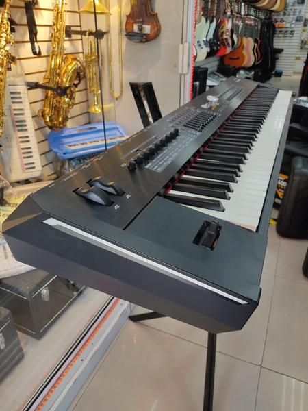 Imagem de Piano Digital Roland RD-2000