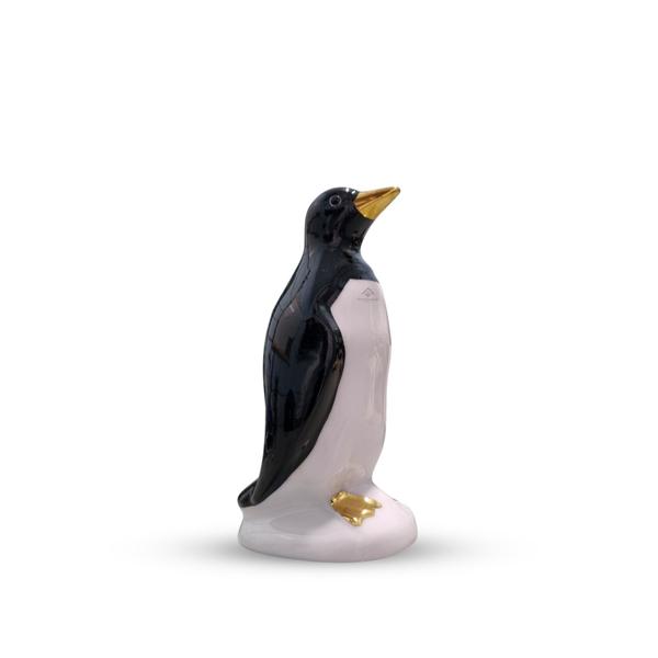 Pinguim Decorativo C/ Detalhes Em Ouro Porcelana De Alta Qualidade 17 Cm - AVB DECORAÇÕES Imagem de Pinguim Decorativo C/ Detalhes Em Ouro Porcelana De Alta Qualidade 17 Cm - AVB DECORAÇÕES