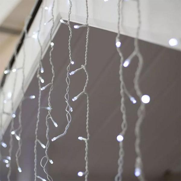 Imagem de Pisca pisca Cascata luz fria com fio branco 100 LEDs 2,7 metros