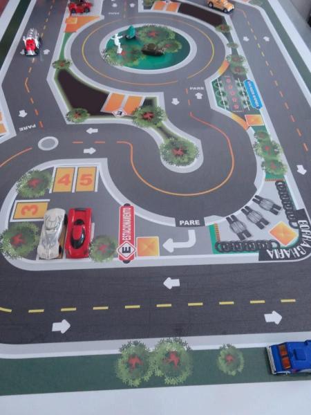 Imagem de Pista Para Brincar Com Carrinhos Miniatura Kids 1,20X0,60M