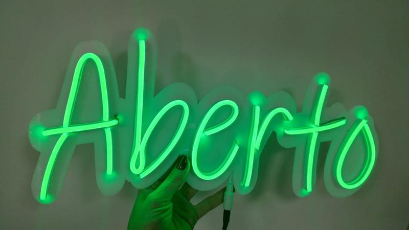 Imagem de Placa de neon aberto cor verde 50x25 cm