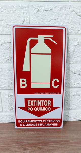 Imagem de Placa Sinalização fotoluminescente extintor pó quimico 15x30