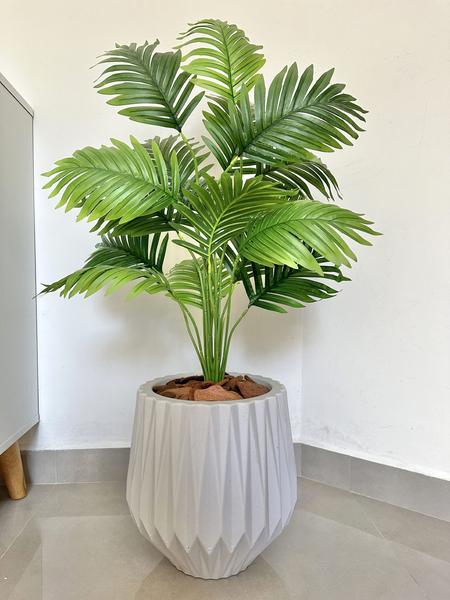 Planta Artificial Palmeira Com Vaso Origami Completo - PlantaImport Imagem de Planta Artificial Palmeira Com Vaso Origami Completo