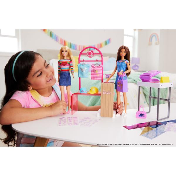 Playset Barbie com Boneca - Ateliê de Designer de Moda - Profissões - Mattel Imagem de Playset Barbie com Boneca - Ateliê de Designer de Moda - Profissões - Mattel