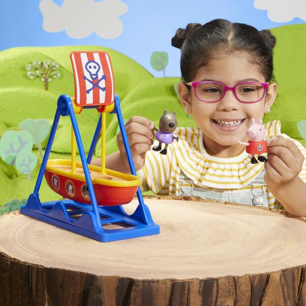 Imagem de Playset Peppa Pig Peppa's Pirate Ride com navio giratório de mais de 3 anos