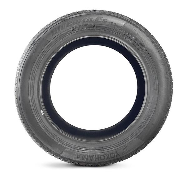 Pneu 215/55R17 Yokohama Bluearth ES32 94V - Pneus - Magazine
