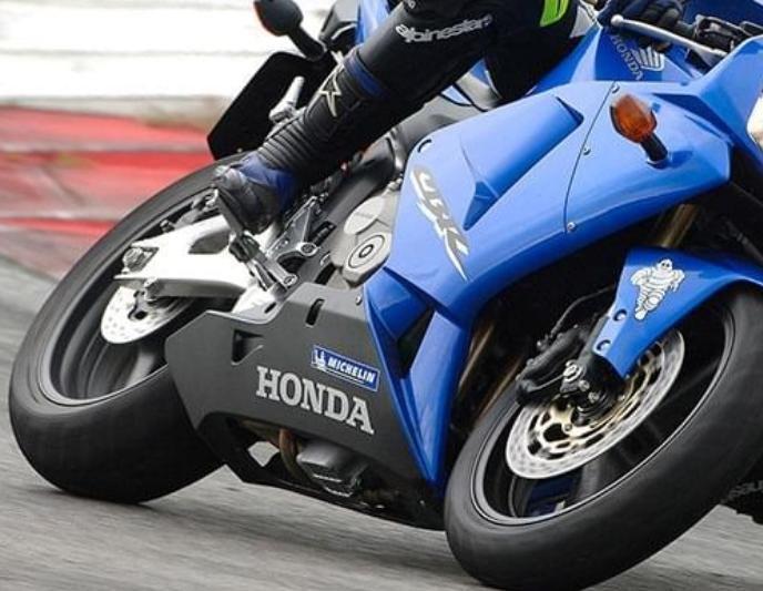 Imagem de Pneu De Moto Michelin Dianteiro 120/70-17 Pilot Power 2CT ER-6N