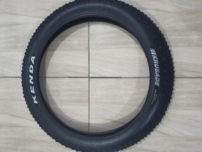 Imagem de Pneu Kenda Fat Bike Aro 26 X 4.0 - Modelo K1188-006 Krusade