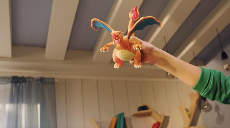 Imagem de Pokemon Charizard Deluxe Feature Figure - Inclui 7 polegadas Interactive Charizard Figure Plus 2-inch Pikachu Figure with Figure Launcher - Authentic Details