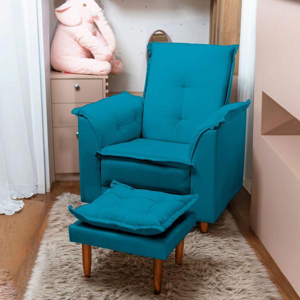 Poltrona Amamentação e Puff Ariel Suede Azul Tiffany Pés Palito Bnn Decor - NewBelle Decor Imagem de Poltrona Amamentação e Puff Ariel Suede Azul Tiffany Pés Palito Bnn Decor