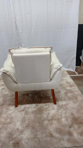 Imagem de Poltrona opala suede bege-pandora decor