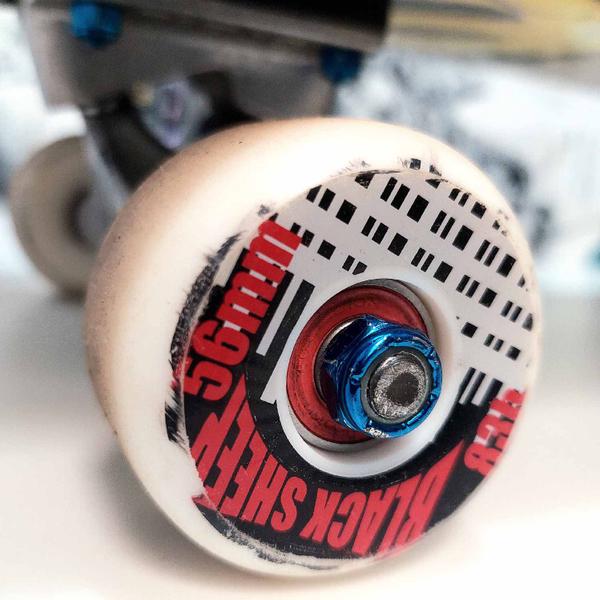 Imagem de Porca Colorida Truck Skate SOURCE 13mm M8