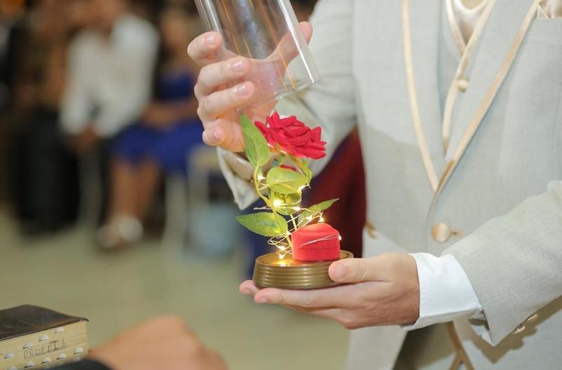 Imagem de Porta Alianças De Luxo Casamento Cúpula Com A Rosa Encantada