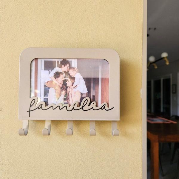 PORTA-CHAVES DE ACO FAMILIA 10X15 cm - GEGUTON Imagem de PORTA-CHAVES DE ACO FAMILIA 10X15 cm