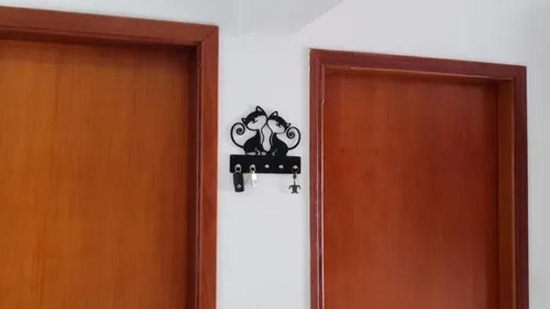 Imagem de Porta Chaves Gatinhos Com 5 Ganchos E Dupla Face - 25cm